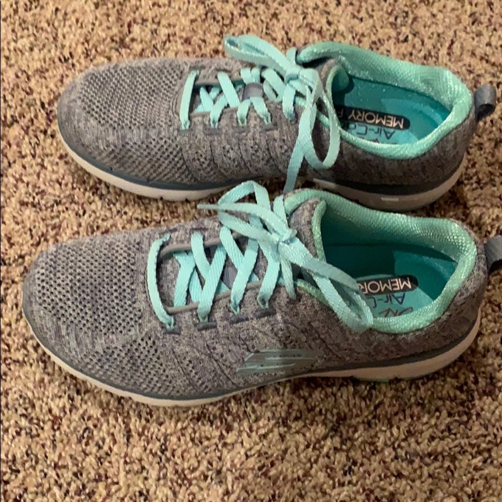 Sketchers memory foam shoes